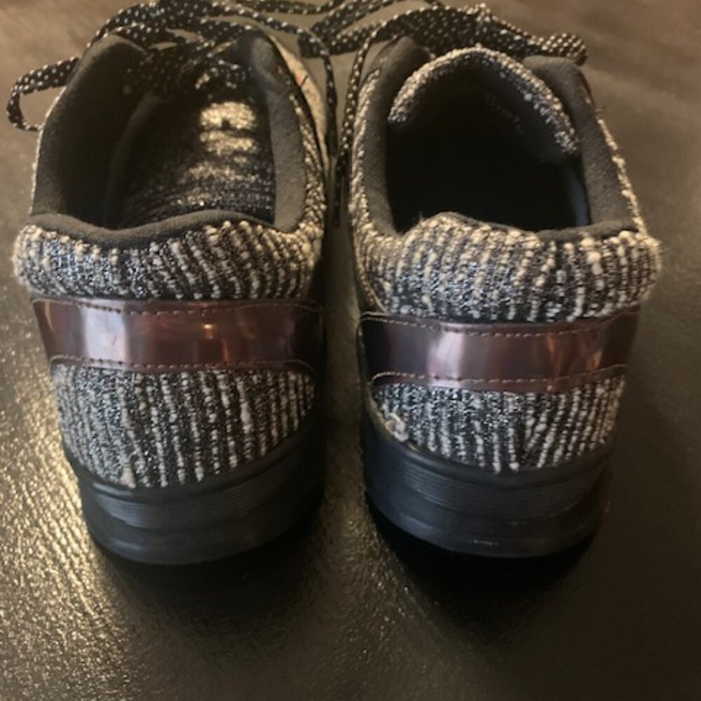 NEW - Sneakers with Bling! - Picture 7 of 9